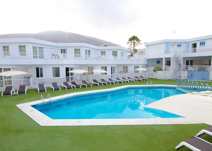 Checkin Atlantida Hotel apartamentowy 3*