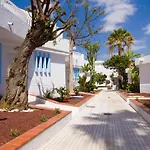 アパートホテル Checkin Atlantida 3*