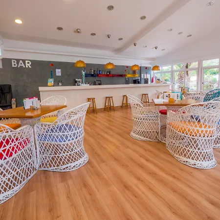 Checkin Atlantida Aparthotel Los Cristianos (Tenerife)