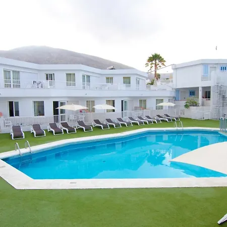 Checkin Atlantida شقة فندقية 3*