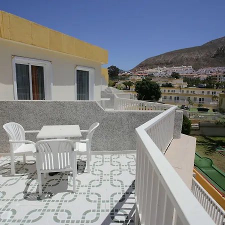 Apart Otel Checkin Atlantida Los Cristianos (Tenerife)