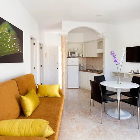 Checkin Atlantida Apart Otel 3*