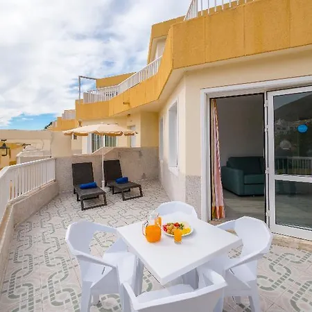 Checkin Atlantida شقة فندقية 3*