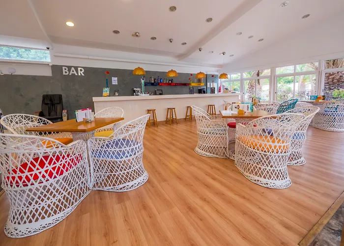 Checkin Atlantida Aparthotel Los Cristianos (Tenerife)