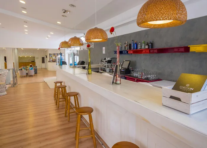 Checkin Atlantida 3* Los Cristianos (Tenerife)