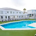 Checkin Atlantida アパートホテル 3*