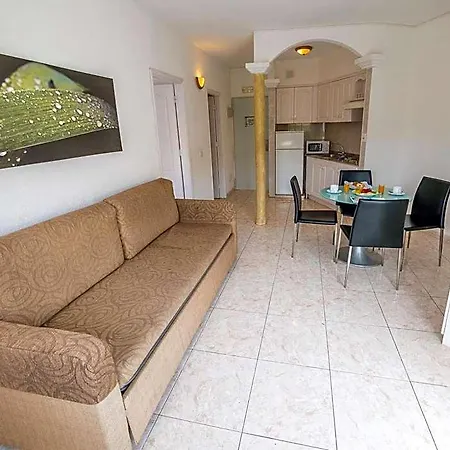 Aparthotel Checkin Atlantida Los Cristianos (Tenerife)