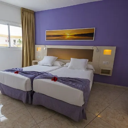 Apart-hotel Checkin Atlántida Los Cristianos (Tenerife)