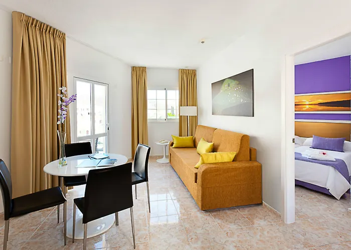 Checkin Atlantida Aparthotel 3*