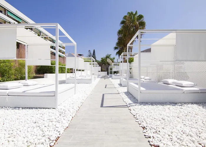 Checkin Atlantida Lägenhetshotell