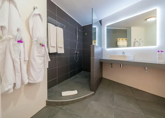 Checkin Atlántida Los Cristianos (Tenerife)