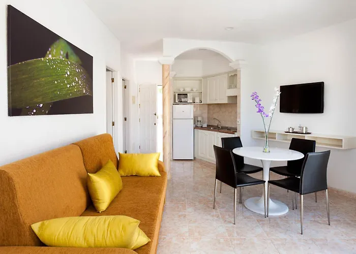 Checkin Atlántida Apartahotel 3*