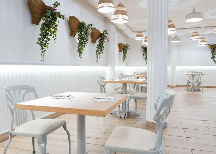 Checkin Atlántida Los Cristianos (Tenerife)