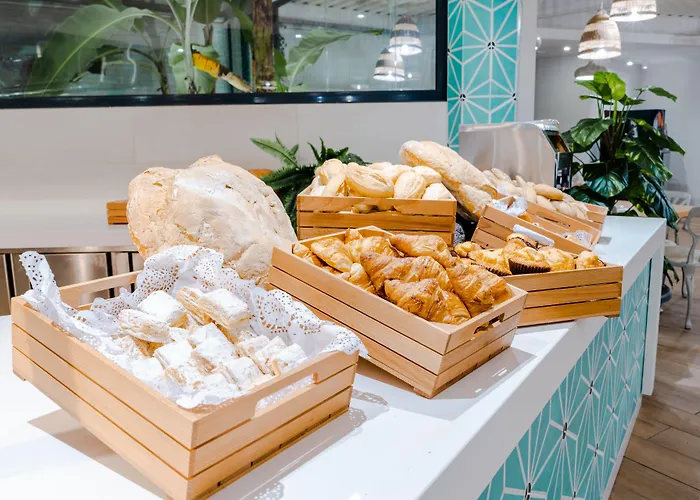 Aparthotel Checkin Atlántida 3*