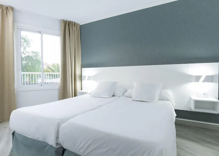 Aparthotel Checkin Atlántida 3*